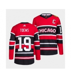 Men's Chicago Blackhawks #19 Jonathan Toews Red Black 2022 Reverse Retro Stitched Jersey